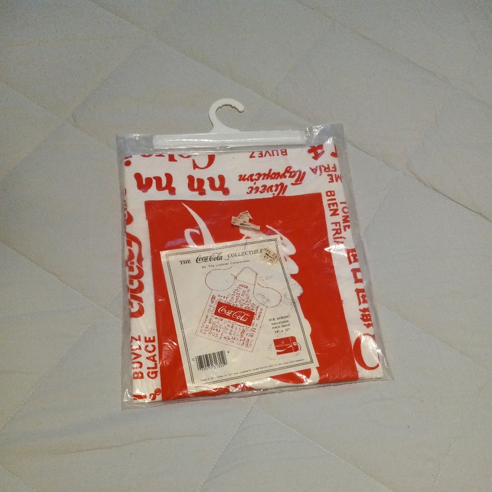 NWT COCA COLA WORLD BIB CANVAS APRON  1984 NIP
